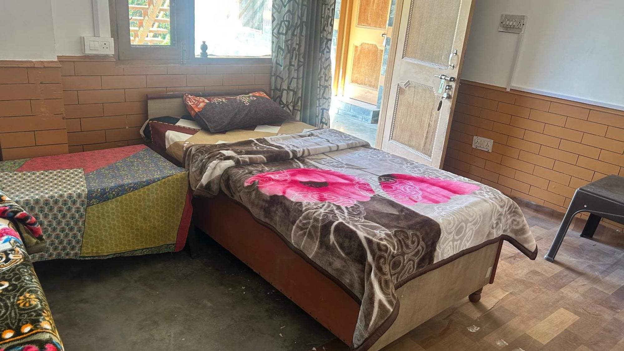 Sunface Homestay Manāli Zewnętrze zdjęcie
